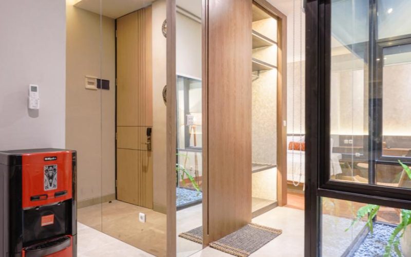 2025Jun0808photo_6210546599080346572_y