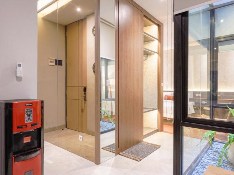 2025Jun0808photo_6210546599080346572_y