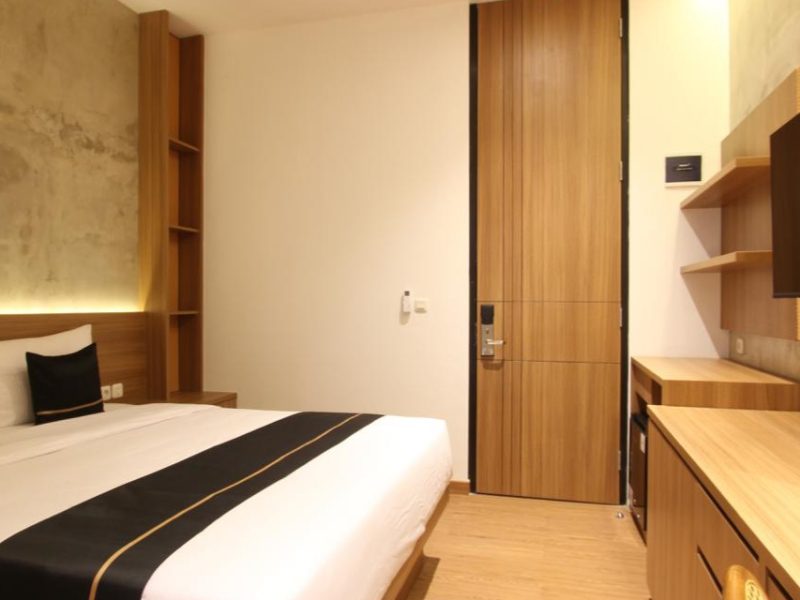 2025Jun0808photo_6210546599080346585_y