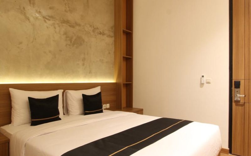 2025Jun0808photo_6210546599080346586_y