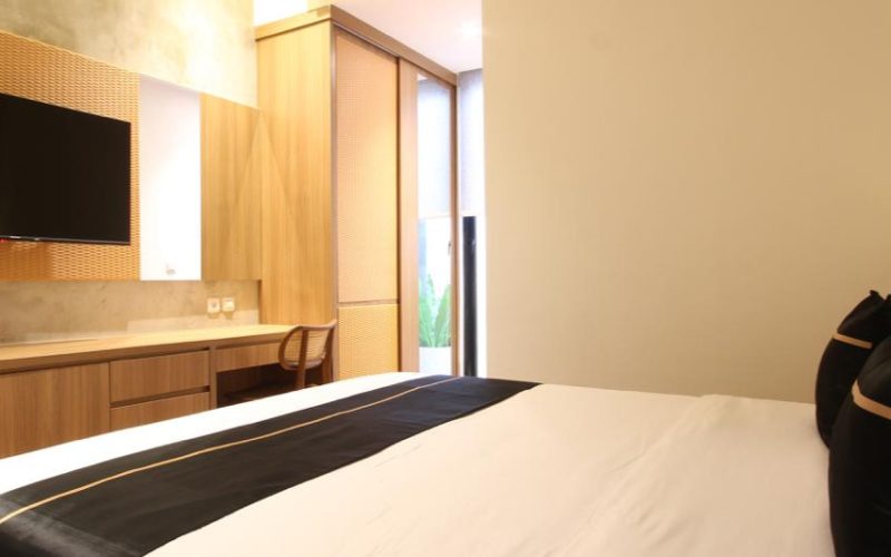 2025Jun0808photo_6210546599080346589_y